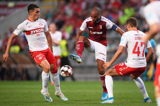 李凯尔0分赵睿17分 中国男篮不敌塞尔维亚